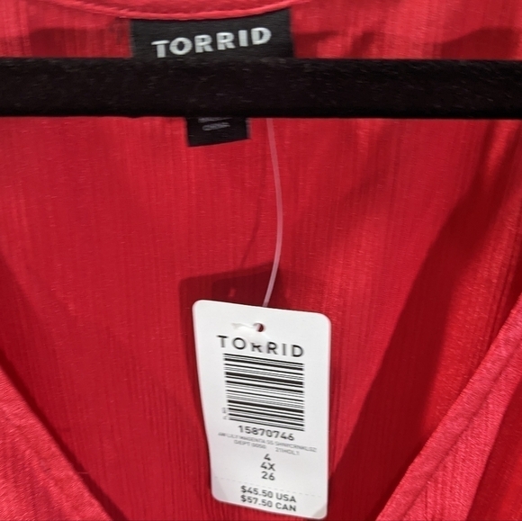 Torrid shirt NEW beautiful red colour size 4 - Picture 4 of 5